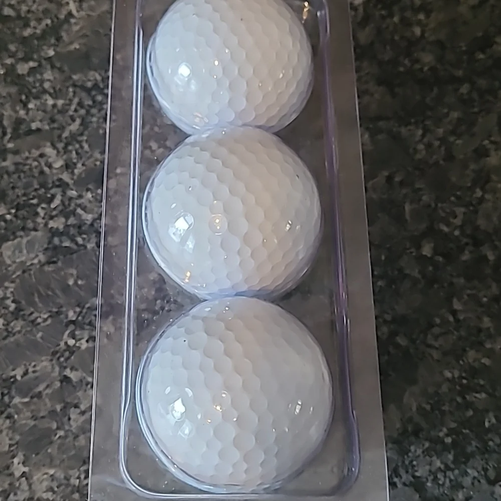 NEW - 3 NHL - Chicago Blackhawks Golf Balls - Picture 4 of 4